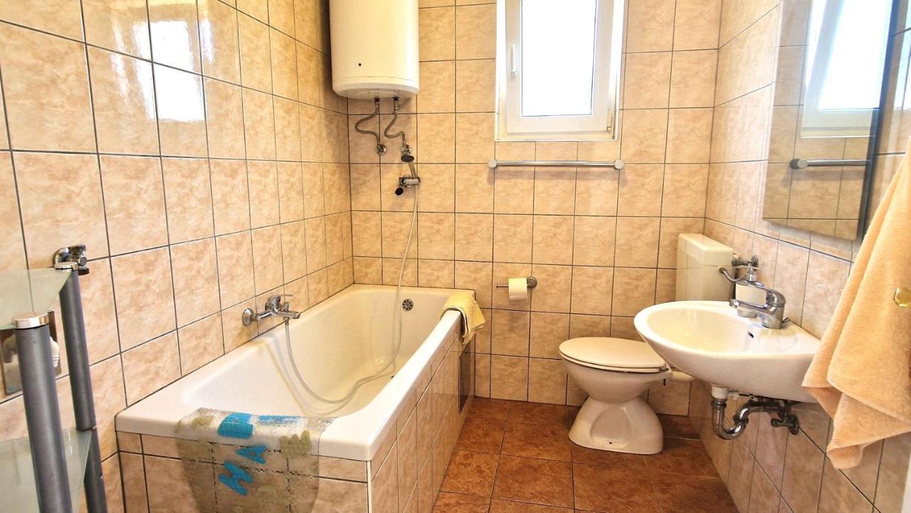 Apartment Hrzina Крк Экстерьер фото